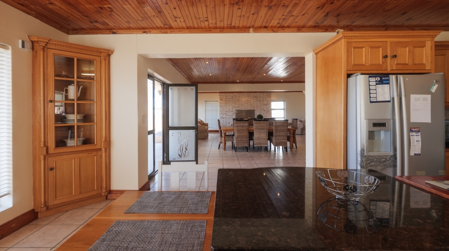 5 Bedroom Property for Sale in Oceanview Heights Western Cape